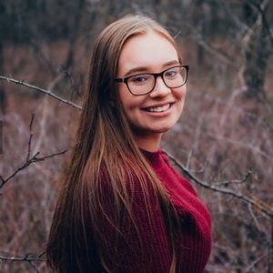 Meet your Posher, Abbey